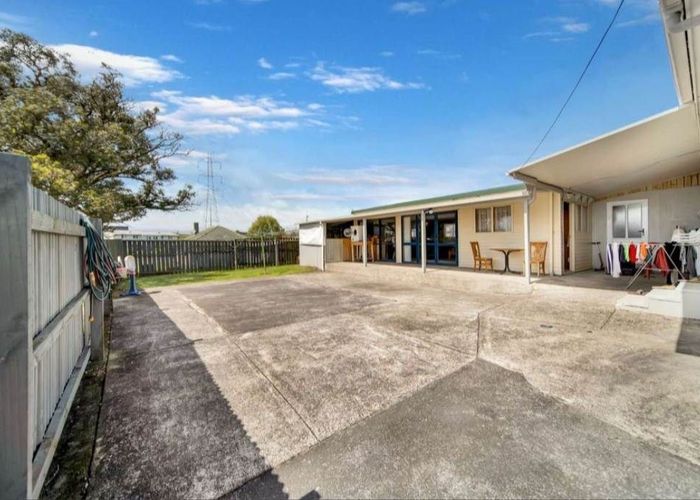  at 19 Ivon Road, Otara, Auckland