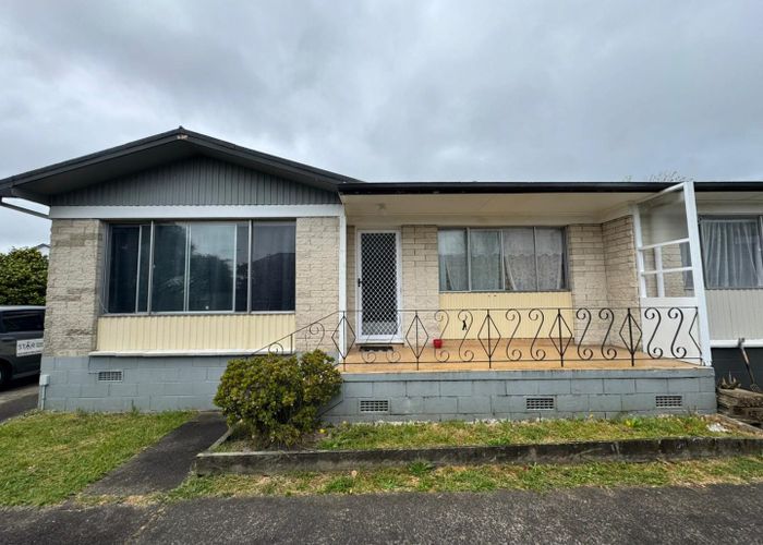  at 1/130 Te Atatu Road, Te Atatu South, Waitakere City, Auckland