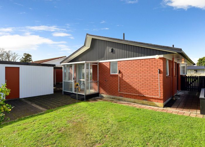 at 5 Krippner Place, Dinsdale, Hamilton