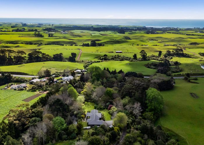  at 1405 South Road, Oakura, New Plymouth, Taranaki
