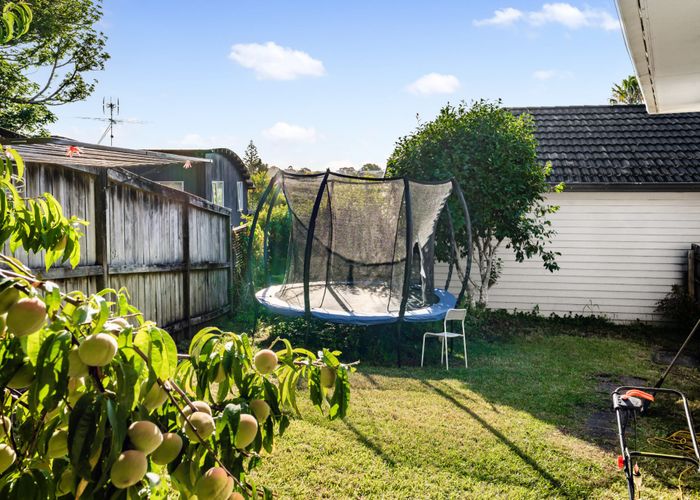  at 70 Temple Street, Meadowbank, Auckland
