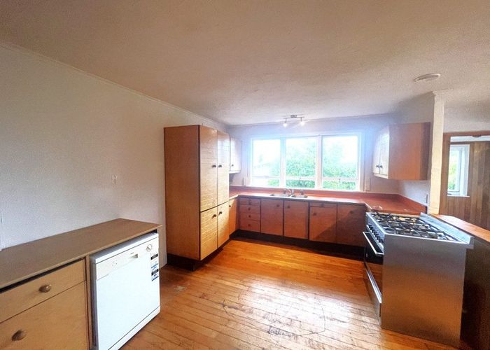  at 2 Boler Place, New Lynn, Waitakere City, Auckland