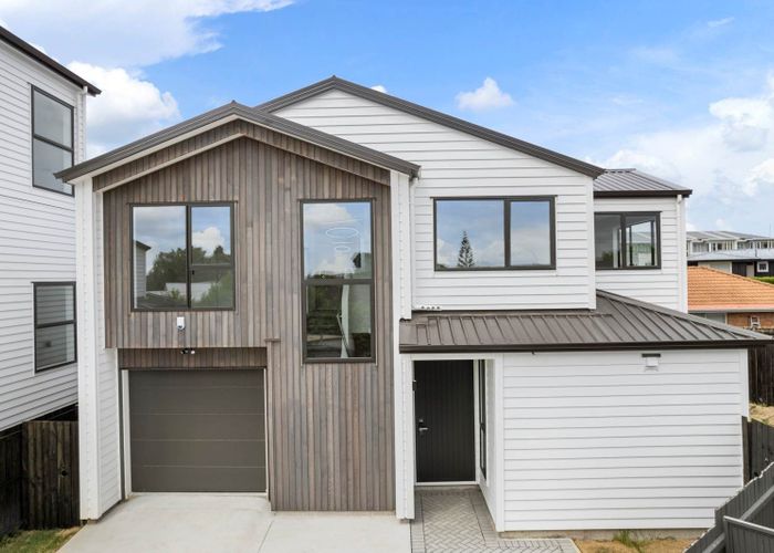  at 7a Edgewater Grove, Orewa, Rodney, Auckland