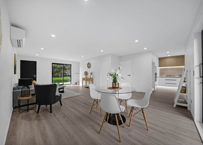  at 2/60 Landscape Road, Papatoetoe, Manukau City, Auckland