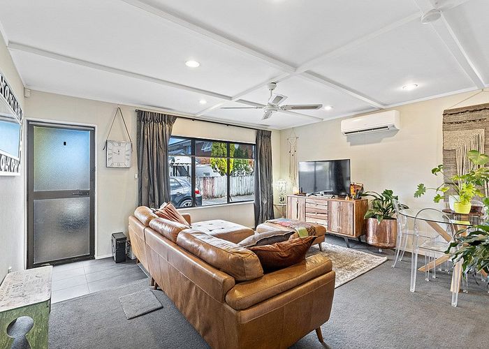 Free property data for 5/25 Waterview Road West, Takanini, Auckland homes.co.nz