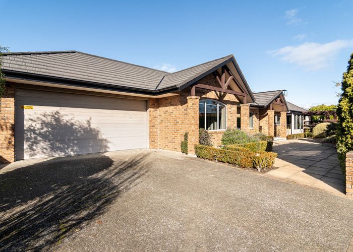  at 12 Kareti Drive, Richmond