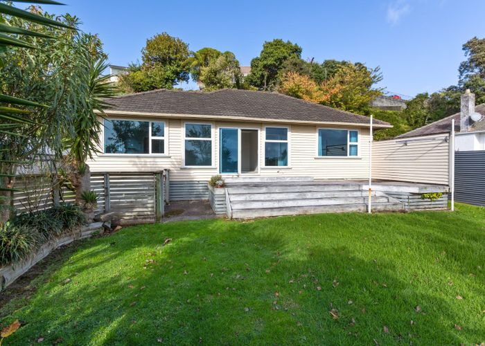  at 31 Queens Road, Glen Avon, New Plymouth, Taranaki