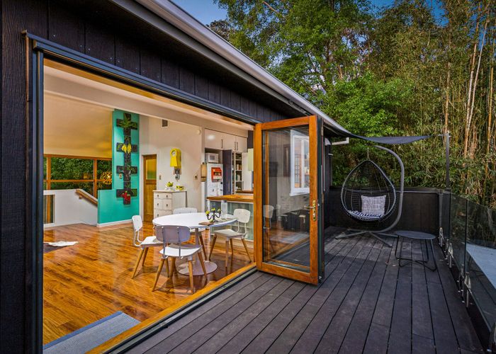  at 674 South Titirangi Road, Titirangi, Waitakere City, Auckland