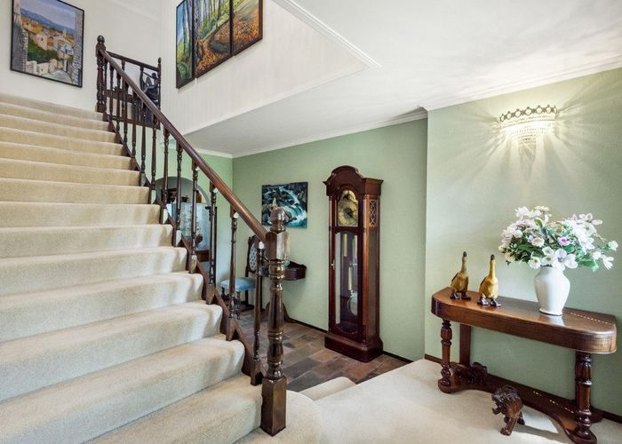  at 32 Onetaunga Road, Chatswood, North Shore City, Auckland