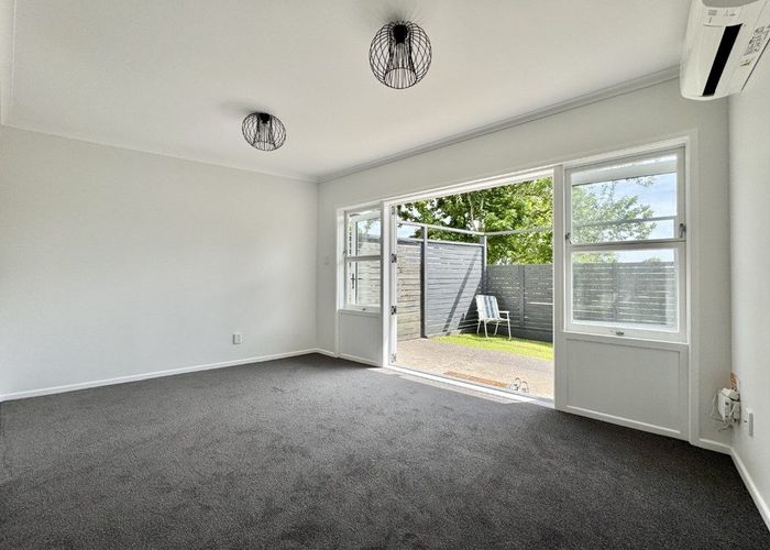  at 4/6 Hobday Place , Meadowbank, Auckland City, Auckland