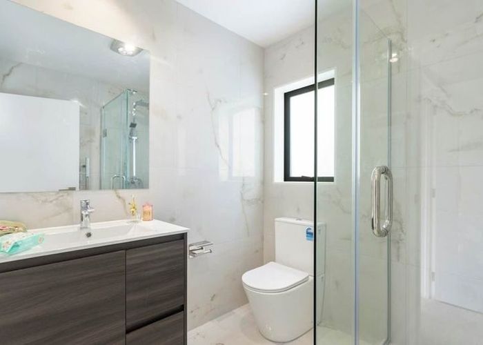  at 29D Littlejohn Street, Hillsborough, Auckland