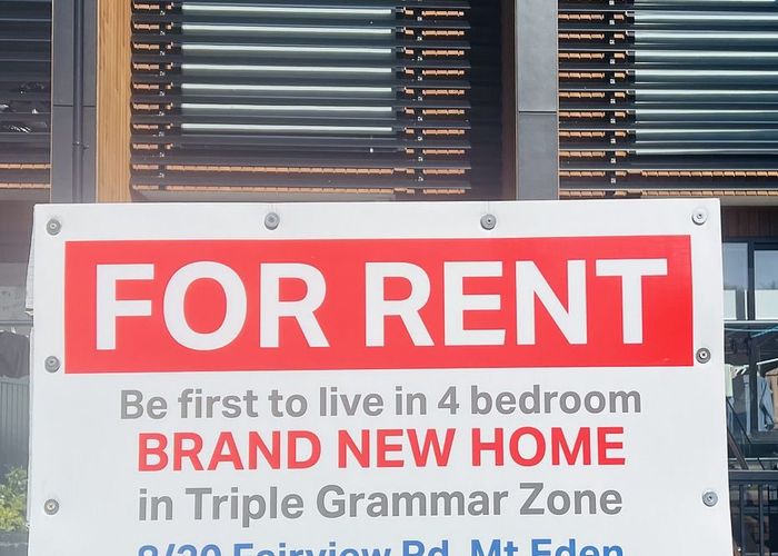  at 8/20 Fairview Road, Mount Eden, Auckland