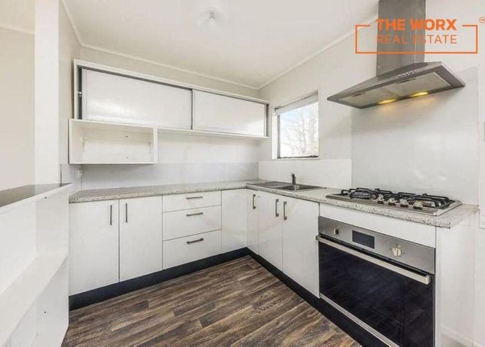  at 2/114 Finlayson Avenue, Clendon Park, Manukau City, Auckland