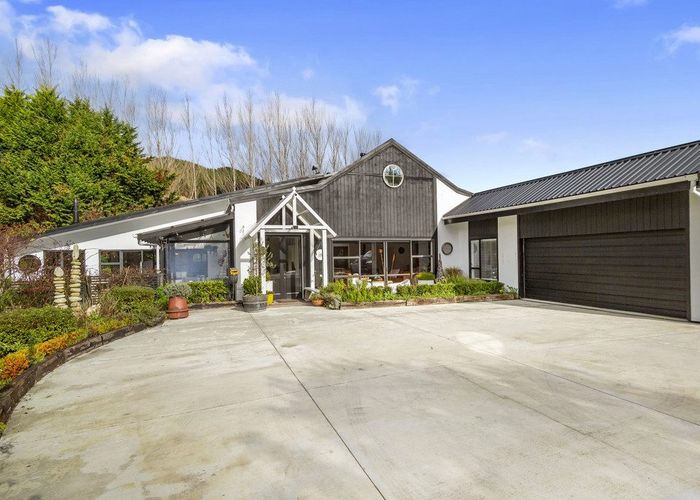 at 111A Johnsons Road, Whitemans Valley, Upper Hutt, Wellington