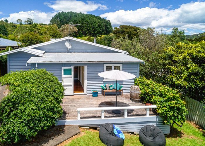  at 5 Waiata Road, Onetangi, Waiheke Island, Auckland