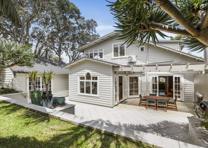 at 25 Kingsview Road, Mount Eden, Auckland