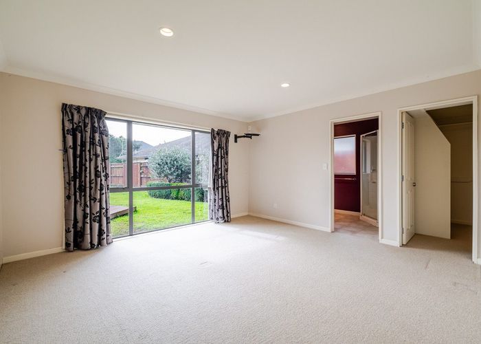  at 66 Royal Oak Drive, Kelvin Grove, Palmerston North
