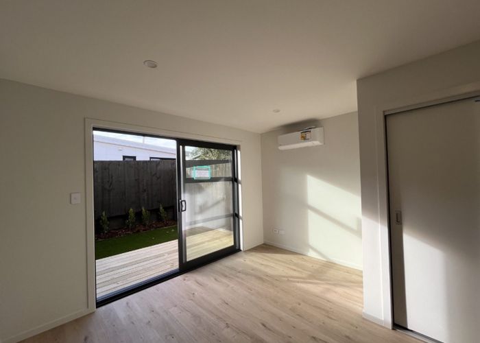  at 4/157 Beach Haven Road, Beach Haven, North Shore City, Auckland