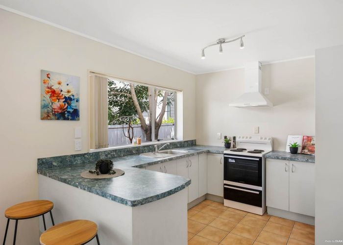  at 114 Crawford Avenue, Mangere Bridge, Manukau City, Auckland