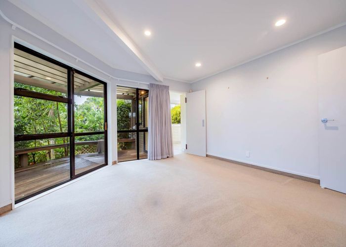  at 2/6 Kingshaven Close, Mount Roskill, Auckland City, Auckland