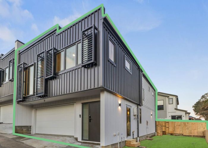  at 69E Chivalry Road, Glenfield, Auckland