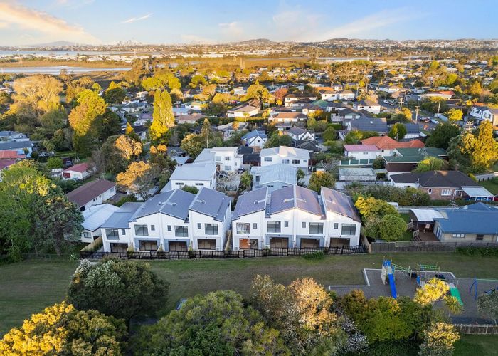  at 5/30A Tirimoana Road, Te Atatu South, Waitakere City, Auckland