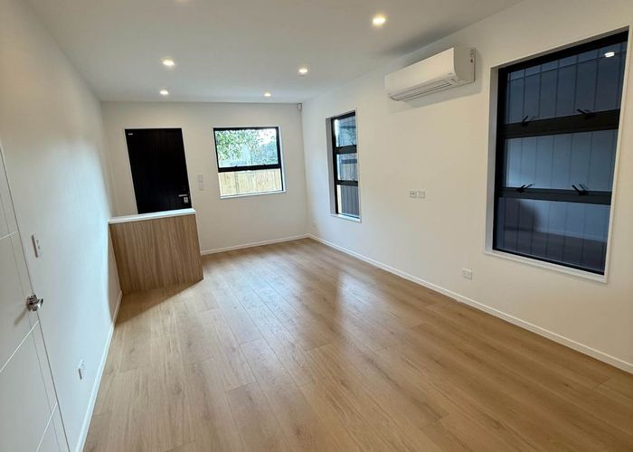  at 38B Glennandrew Drive, Half Moon Bay, Manukau City, Auckland