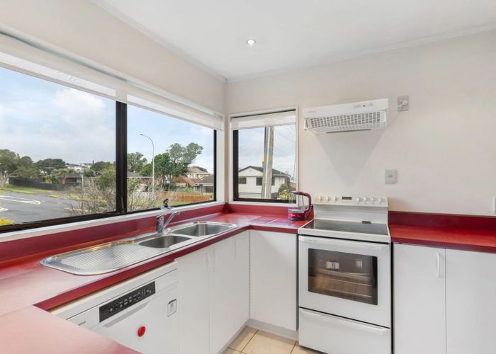  at 2/115 Bucklands Beach, Bucklands Beach, Manukau City, Auckland
