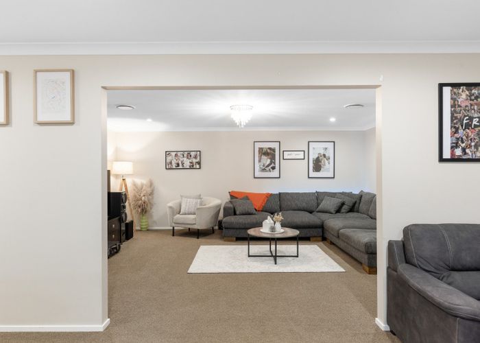  at 6 Cyprus Place, Fitzherbert, Palmerston North