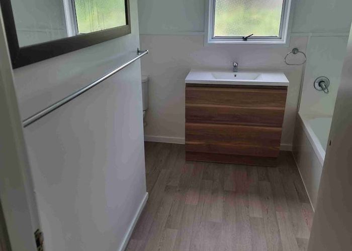  at 4 Joanna Place, Deanwell, Hamilton