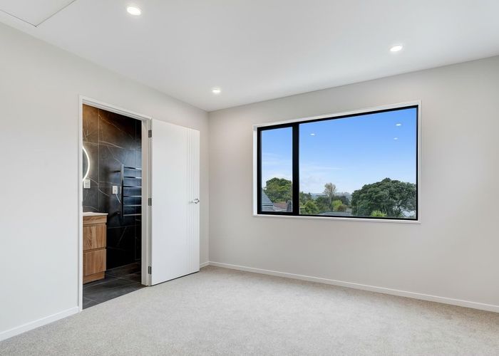  at 8A Butterworth Dr, Glendene, Waitakere City, Auckland