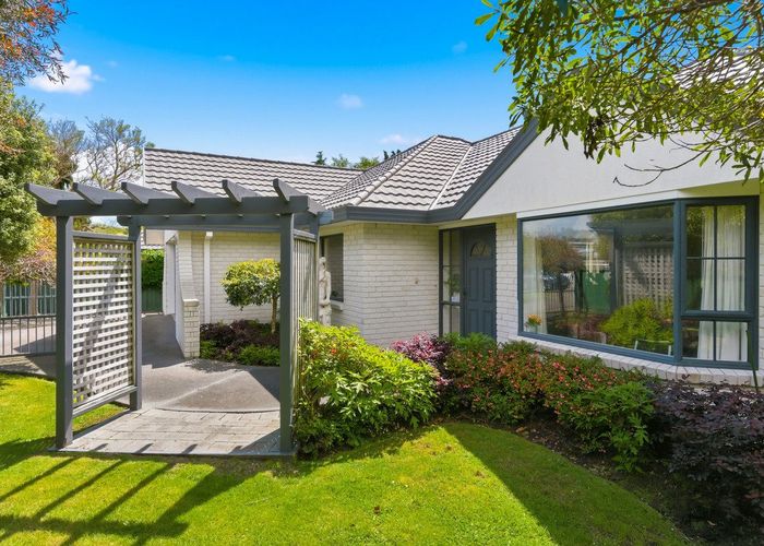  at 5 Rimu Street, Waikanae