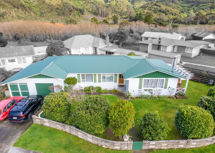  at 70 Wood Street, Wainuiomata, Lower Hutt