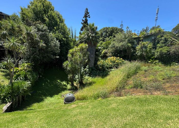  at 1B Peter Terrace, Castor Bay, North Shore City, Auckland