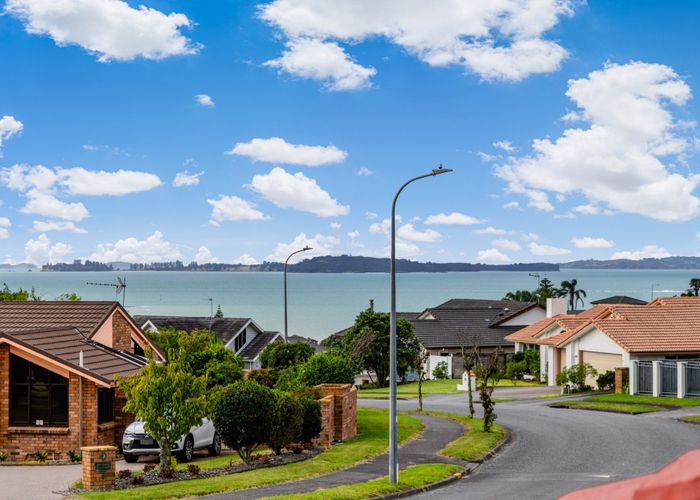  at 22 Gillard Place, Eastern Beach, Manukau City, Auckland