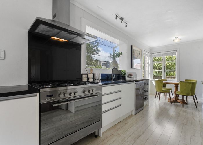  at 36 Anderson Avenue, Point England, Auckland