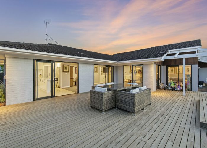  at 1 Celina Place, Browns Bay, Auckland