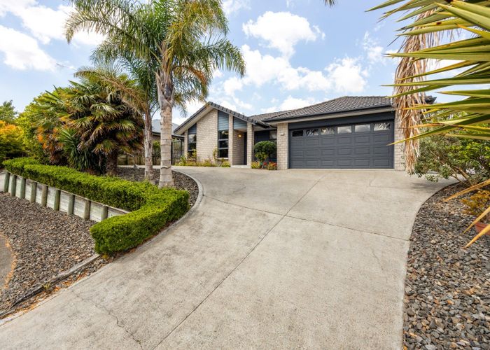  at 16 Alford Place, Huntington, Hamilton