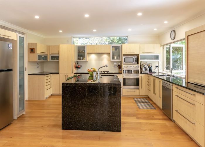 at 40 St Andrews Square, Strowan, Christchurch