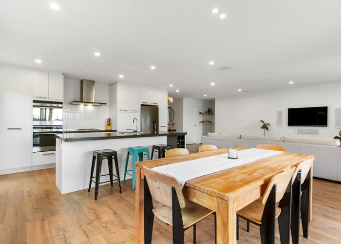  at 43 Aberdeen Crescent, Wattle Downs, Manukau City, Auckland