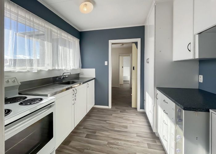  at 8 Anakiwa Street, Kelvin Grove, Manawatu, Manawatu / Whanganui