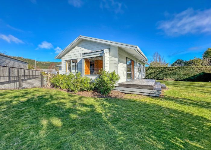  at 4 Yasmin Lane, Kinloch, Taupo, Waikato