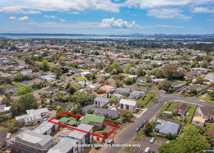  at 44 Kaikoura Street, Henderson, Waitakere City, Auckland