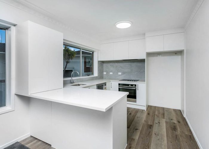  at 2/169 Forrest Hill Road, Forrest Hill, Auckland