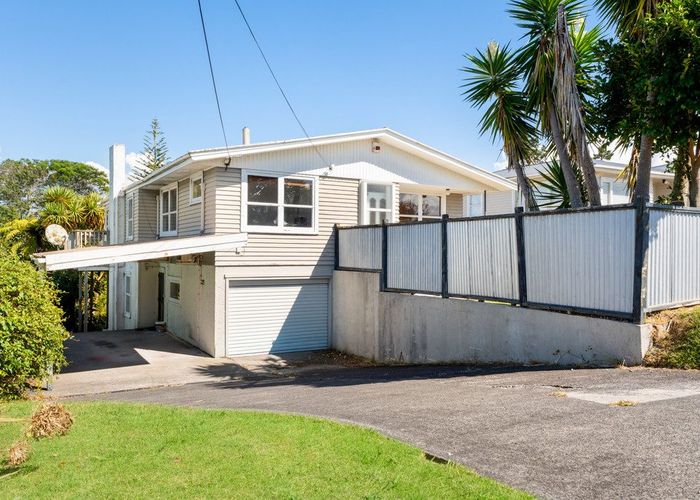  at 11 Fordham Street, Beach Haven, North Shore City, Auckland