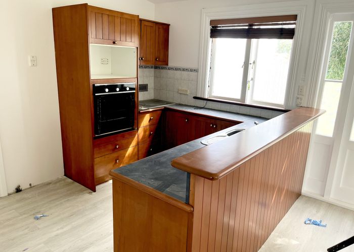  at 27 Roberton Road, Avondale, Auckland City, Auckland