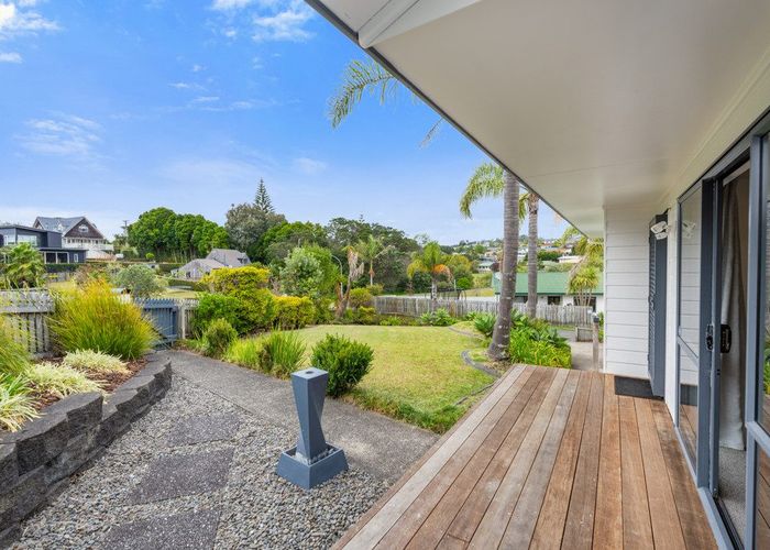  at 1/6 Knott Road, Stanmore Bay, Whangaparaoa