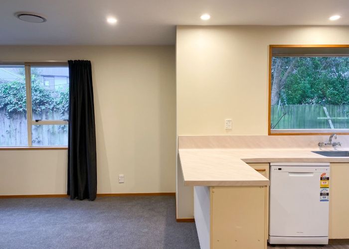  at 1/295 Greers Road, Bishopdale, Christchurch