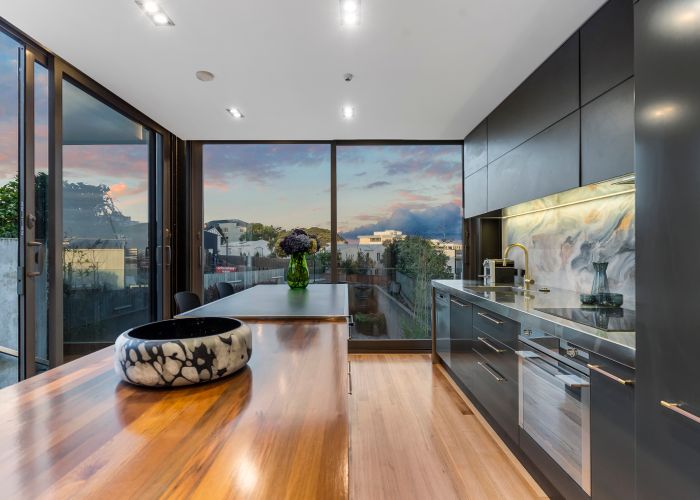  at 108 Park Road, Grafton, Auckland