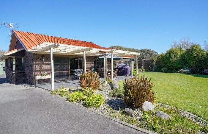  at 211 Dunns Road, Otatara